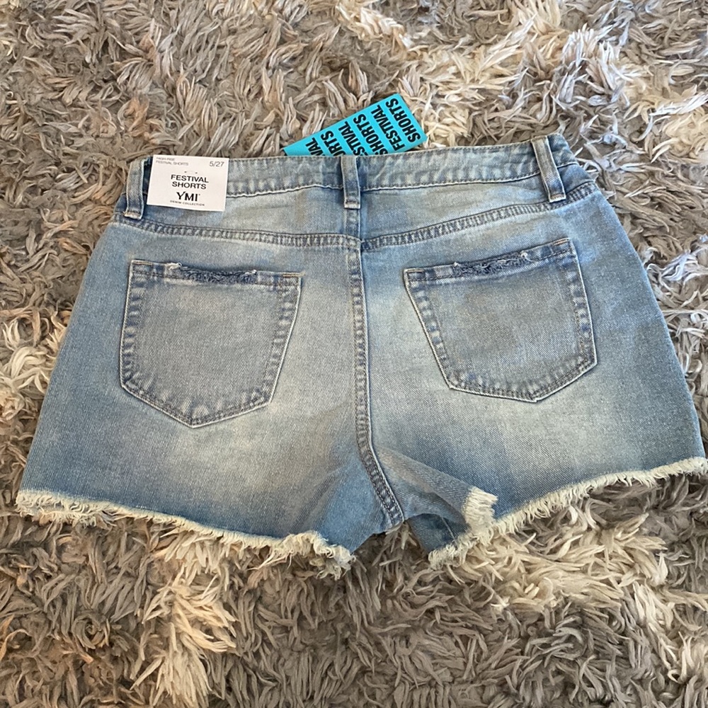 Women’s/Juniors Jean Shorts - Picture 2 of 8